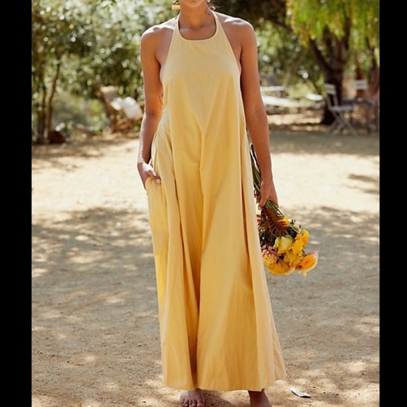 Free People Dresses & Skirts - NWOT Free People Beachside Tide Halter Maxi Dress